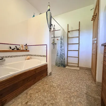 Maison Ecologique Avec Piscine Privee, Jusqu'a 6 Personnes - Fr-1-824-25 Feriehus *